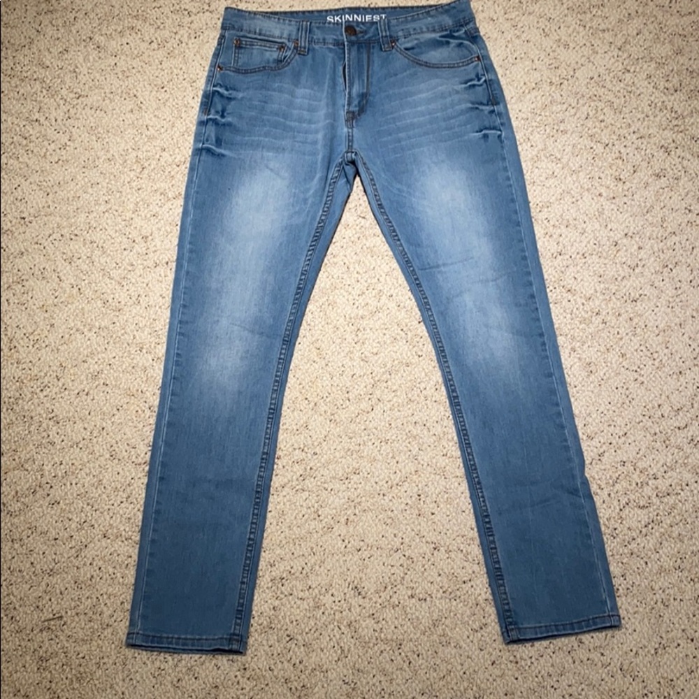 Light washed Blue Notes Jeans